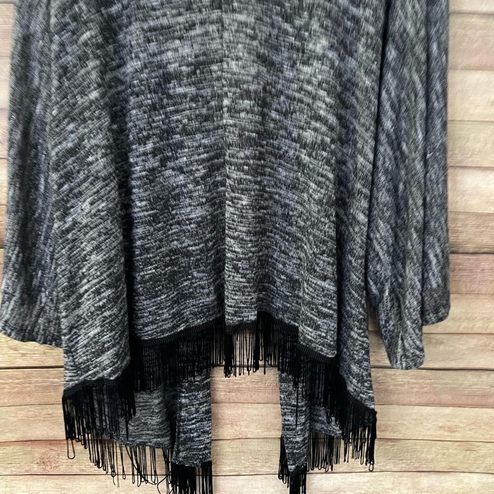 French Laundry Women’s Black And Gray Fringe Cardigan Sweater Plus Size: 1X - Picture 8 of 10